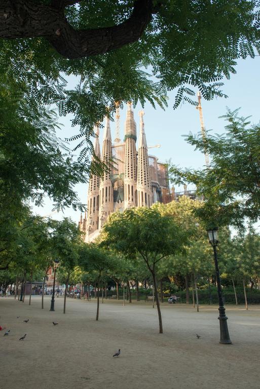 Апартаменты Sunny And Quiet Sagrada Familia Барселона Номер фото